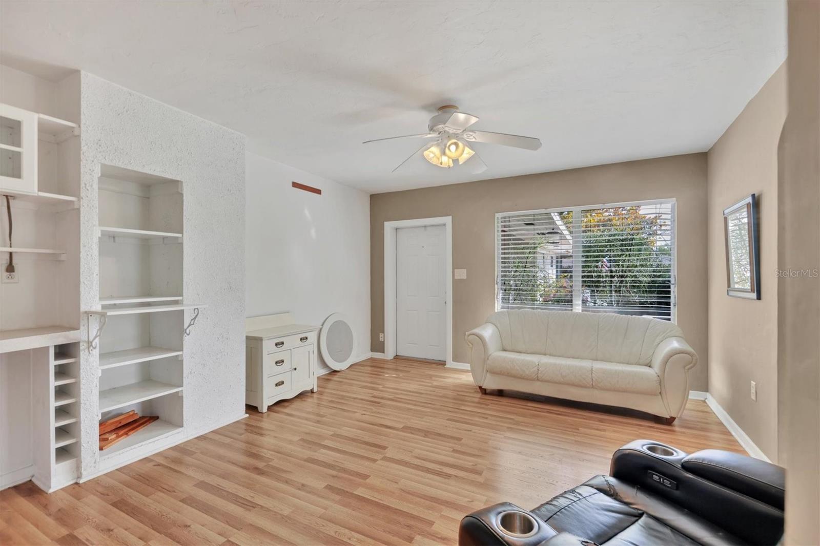 Image 7 of 32 For 2008 20th Street Court W