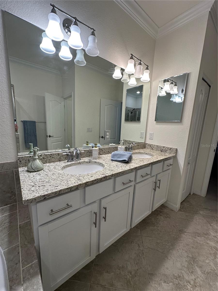 Image 22 of 57 For 20828 Cattail Boulevard