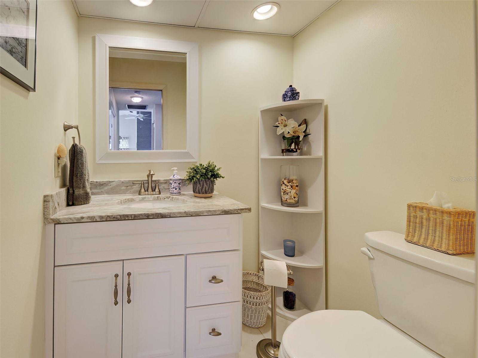 Image 29 of 47 For 166 Southampton Place S 348