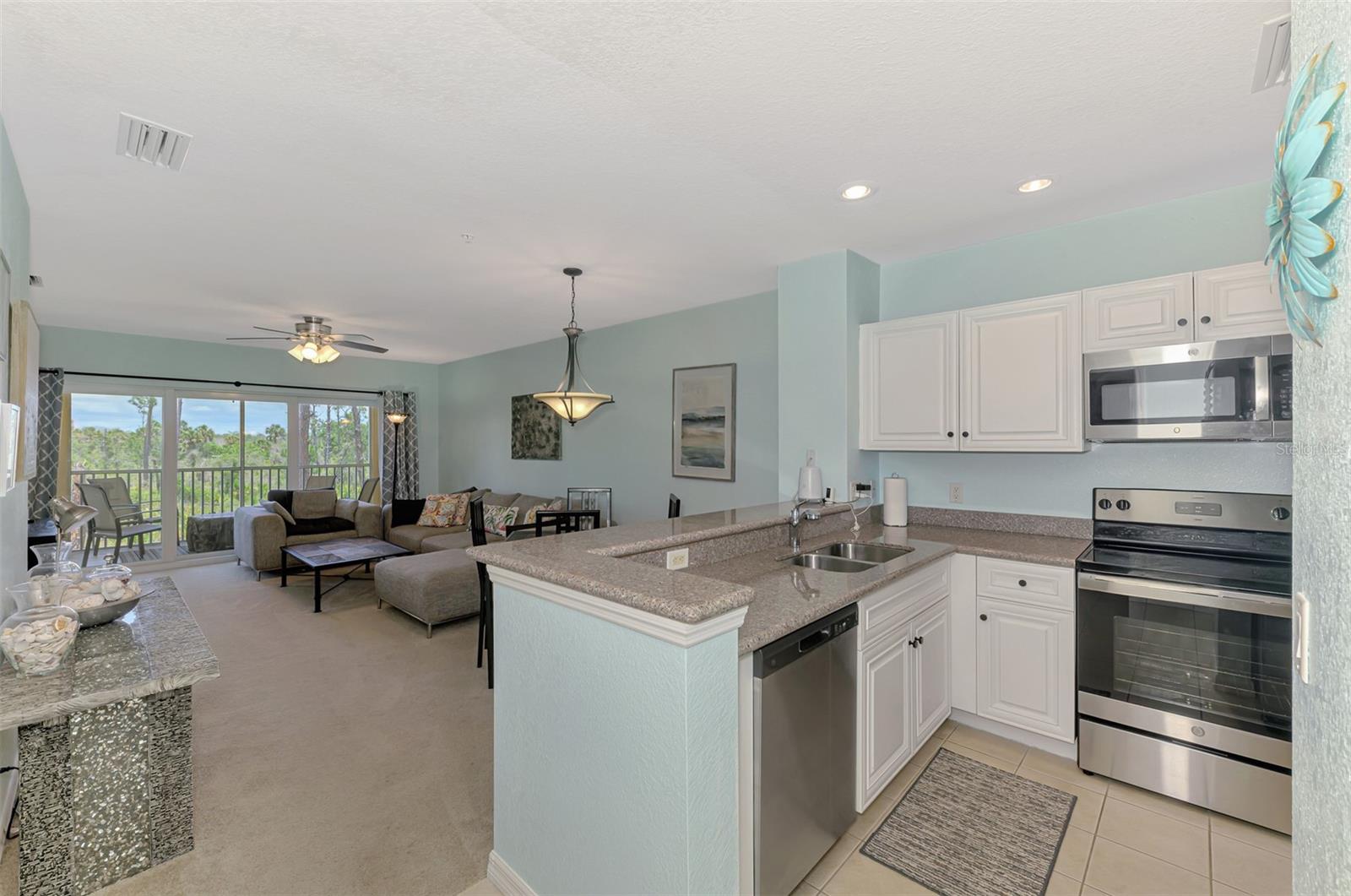 Image 10 of 67 For 8409 Placida Road 206