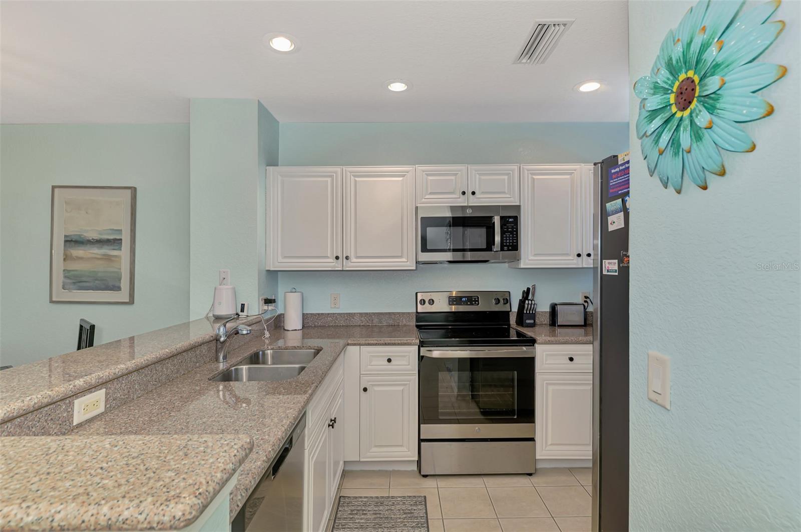 Image 21 of 67 For 8409 Placida Road 206