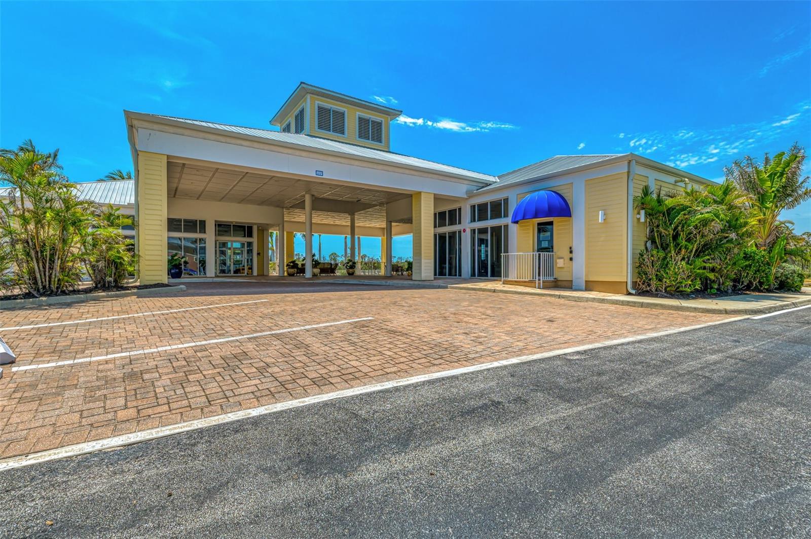 Image 53 of 67 For 8409 Placida Road 206