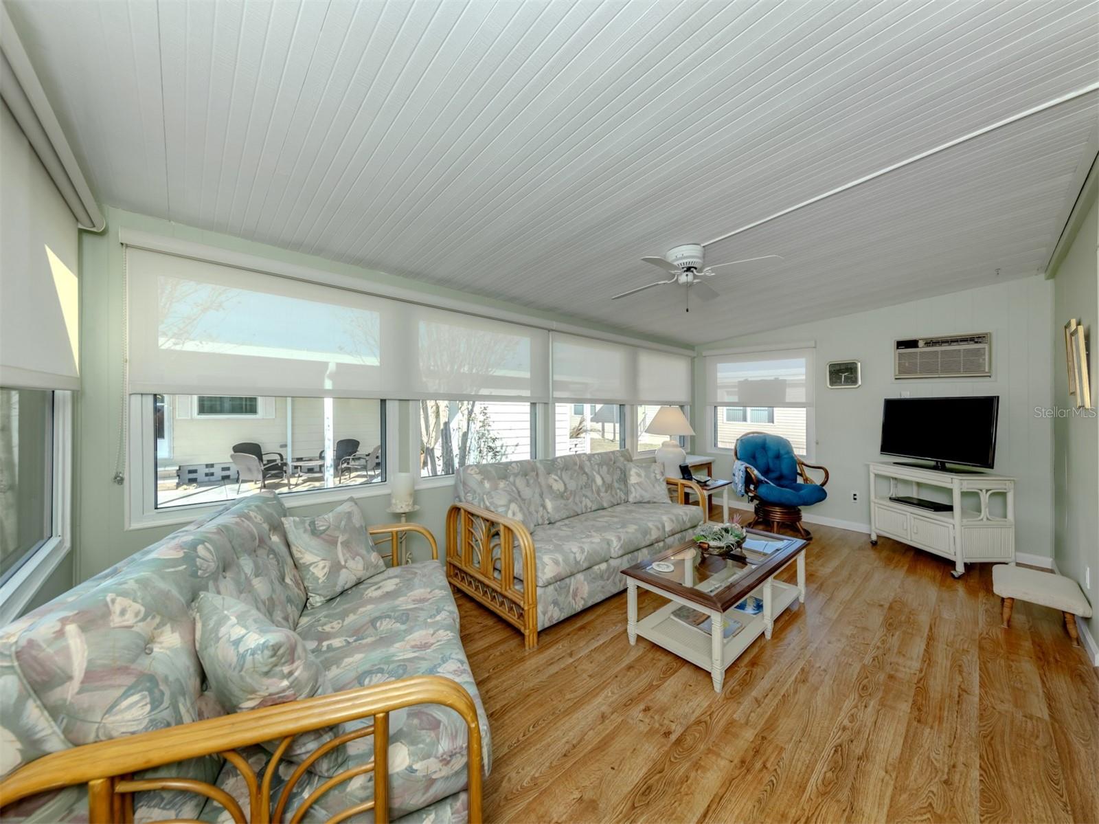 Image 21 of 65 For 145 Seaward Way