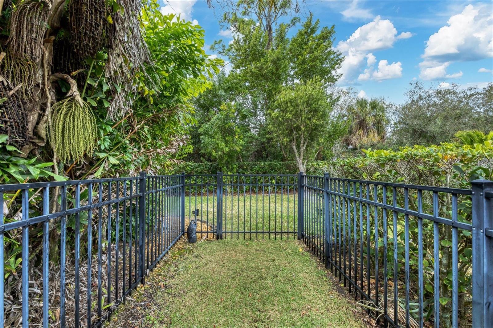 Image 33 of 36 For 19792 Cobblestone Circle