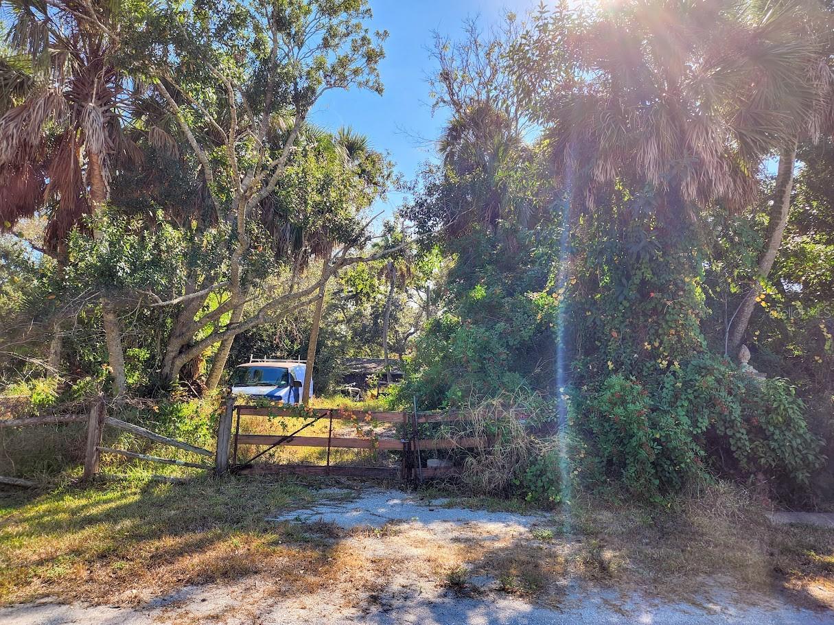 Image 14 of 70 For 286 Shamrock Drive