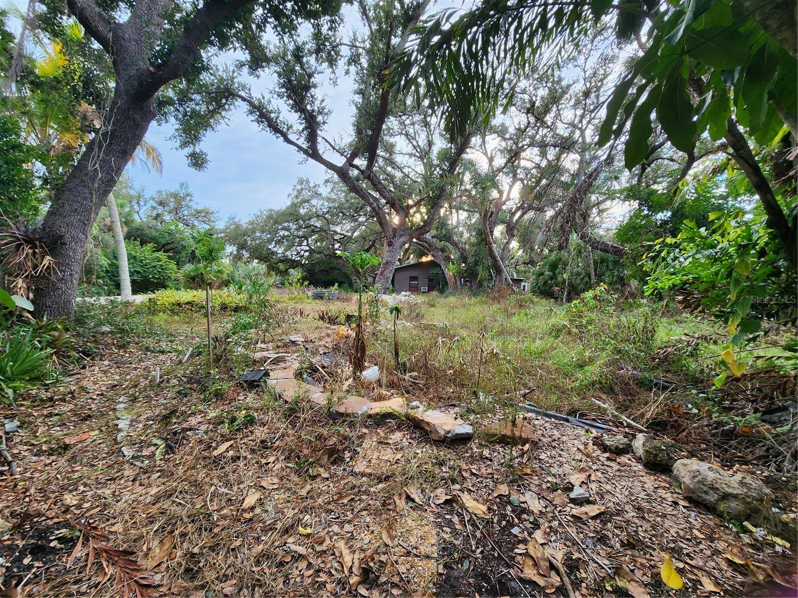 Image 18 of 70 For 286 Shamrock Drive