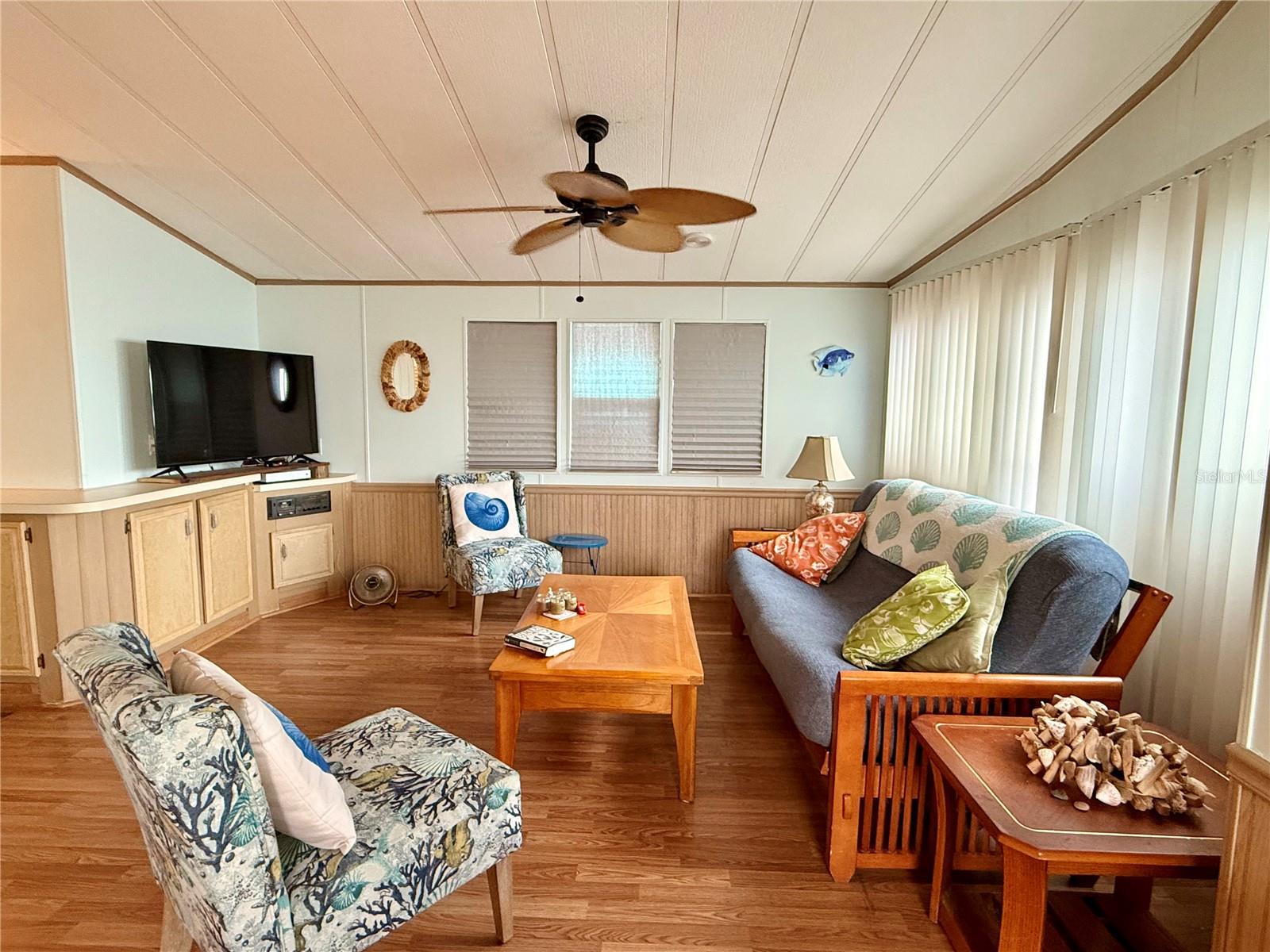 Image 4 of 41 For 1475 Flamingo Drive 314