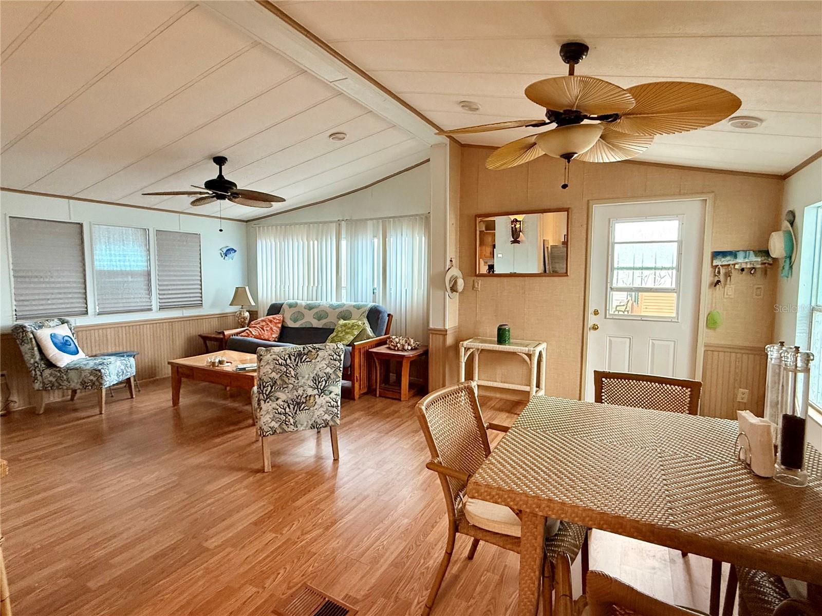 Image 5 of 41 For 1475 Flamingo Drive 314