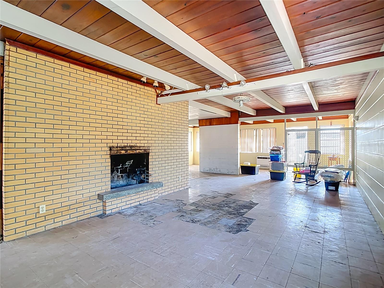 Image 12 of 47 For 1410 Deer Creek Drive