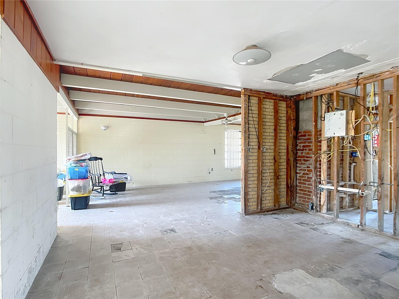 Image 31 of 47 For 1410 Deer Creek Drive