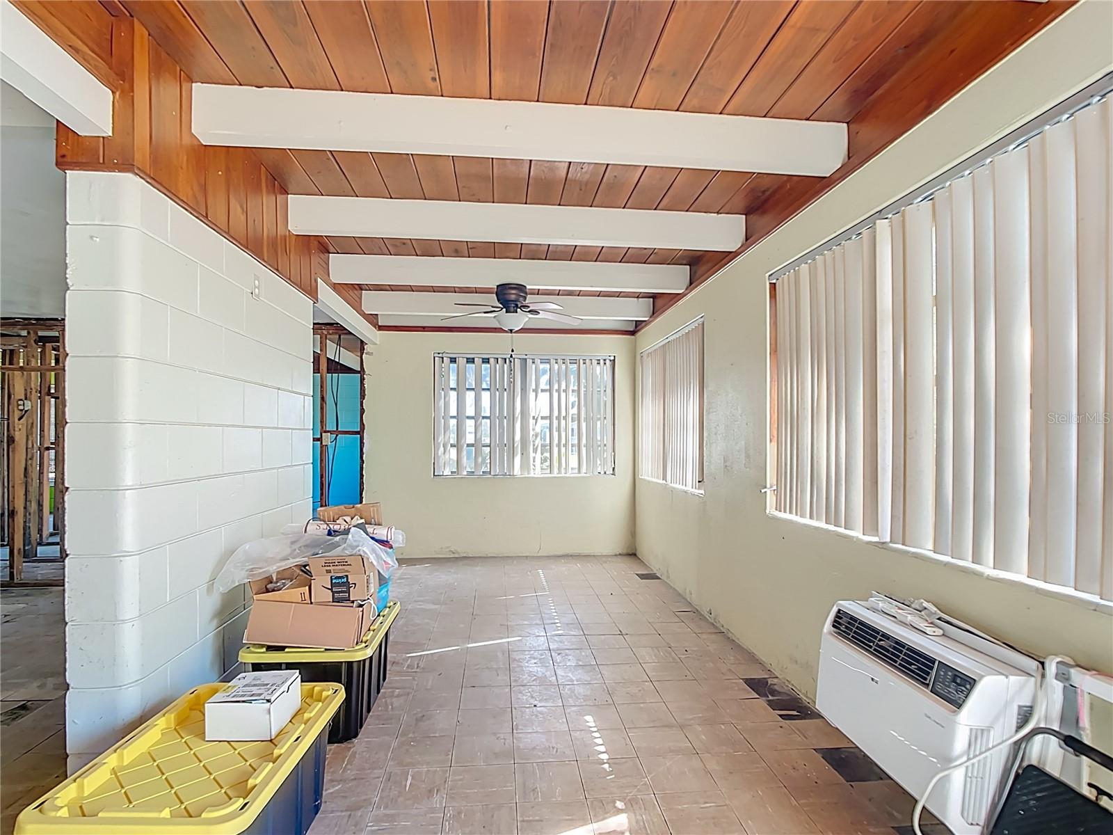 Image 36 of 47 For 1410 Deer Creek Drive