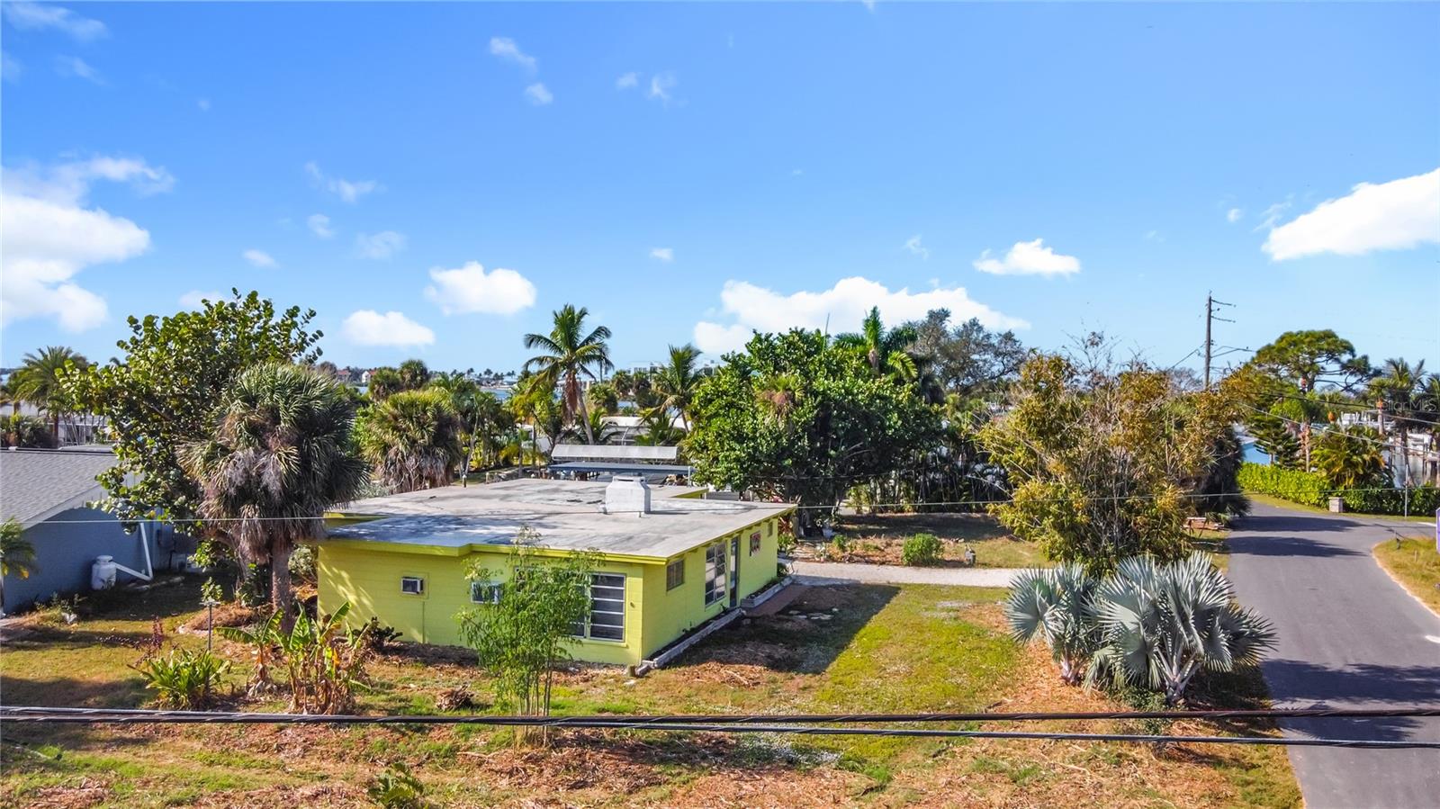 Image 4 of 47 For 1410 Deer Creek Drive