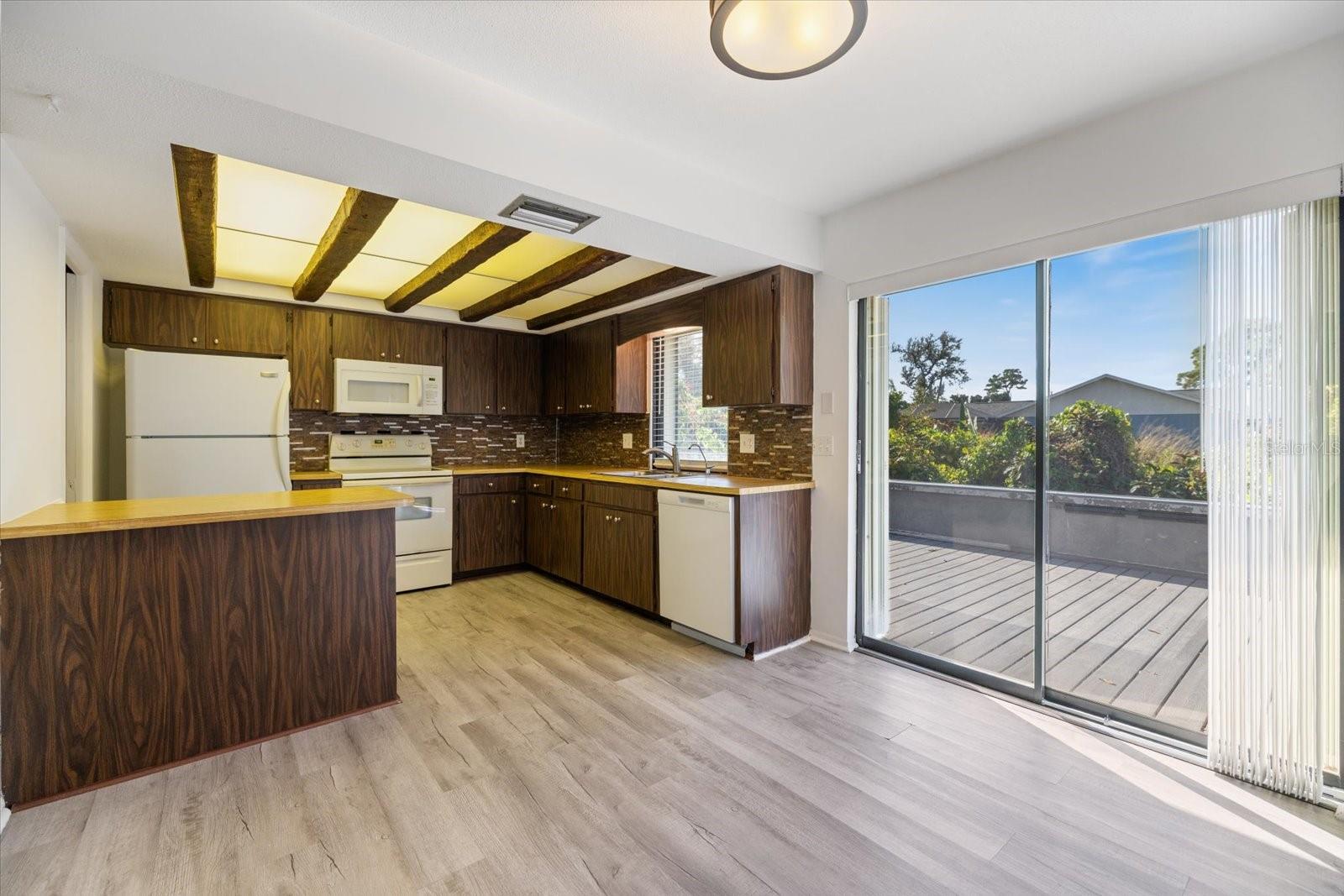 Image 10 of 26 For 3568 Roslyn Road