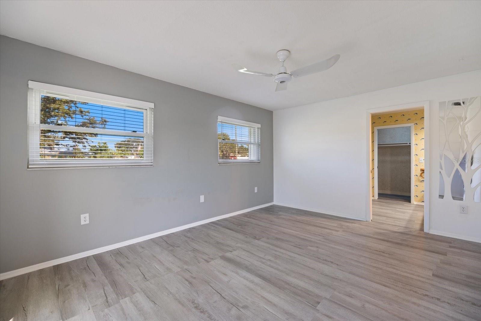 Image 13 of 26 For 3568 Roslyn Road