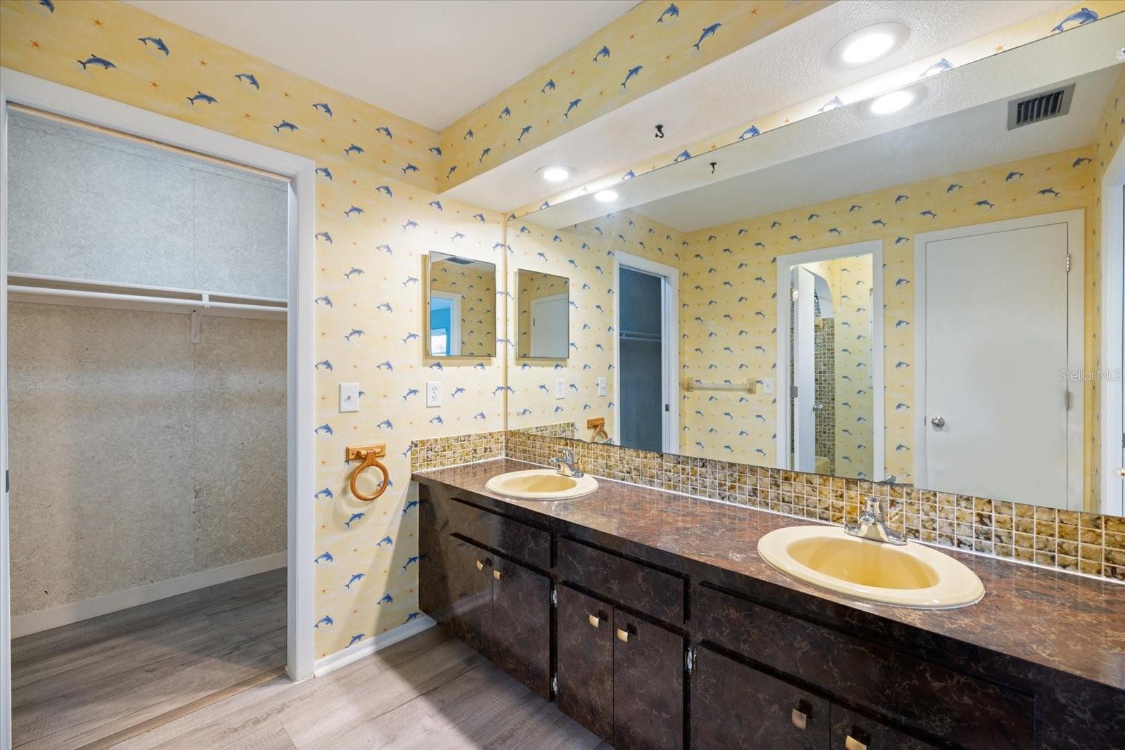 Image 15 of 26 For 3568 Roslyn Road