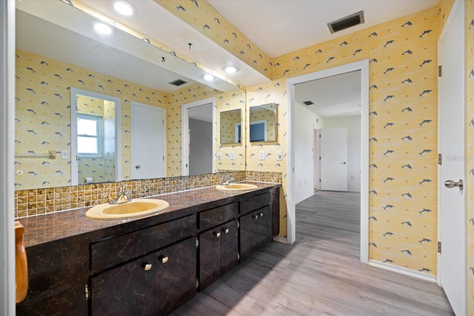 Image 16 of 26 For 3568 Roslyn Road