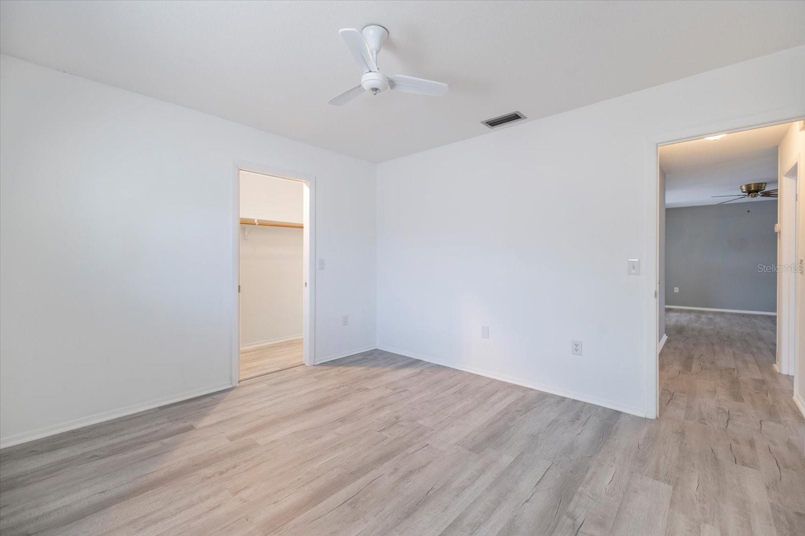 Image 19 of 26 For 3568 Roslyn Road