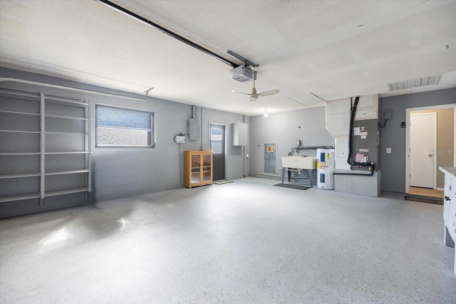 Image 21 of 26 For 3568 Roslyn Road