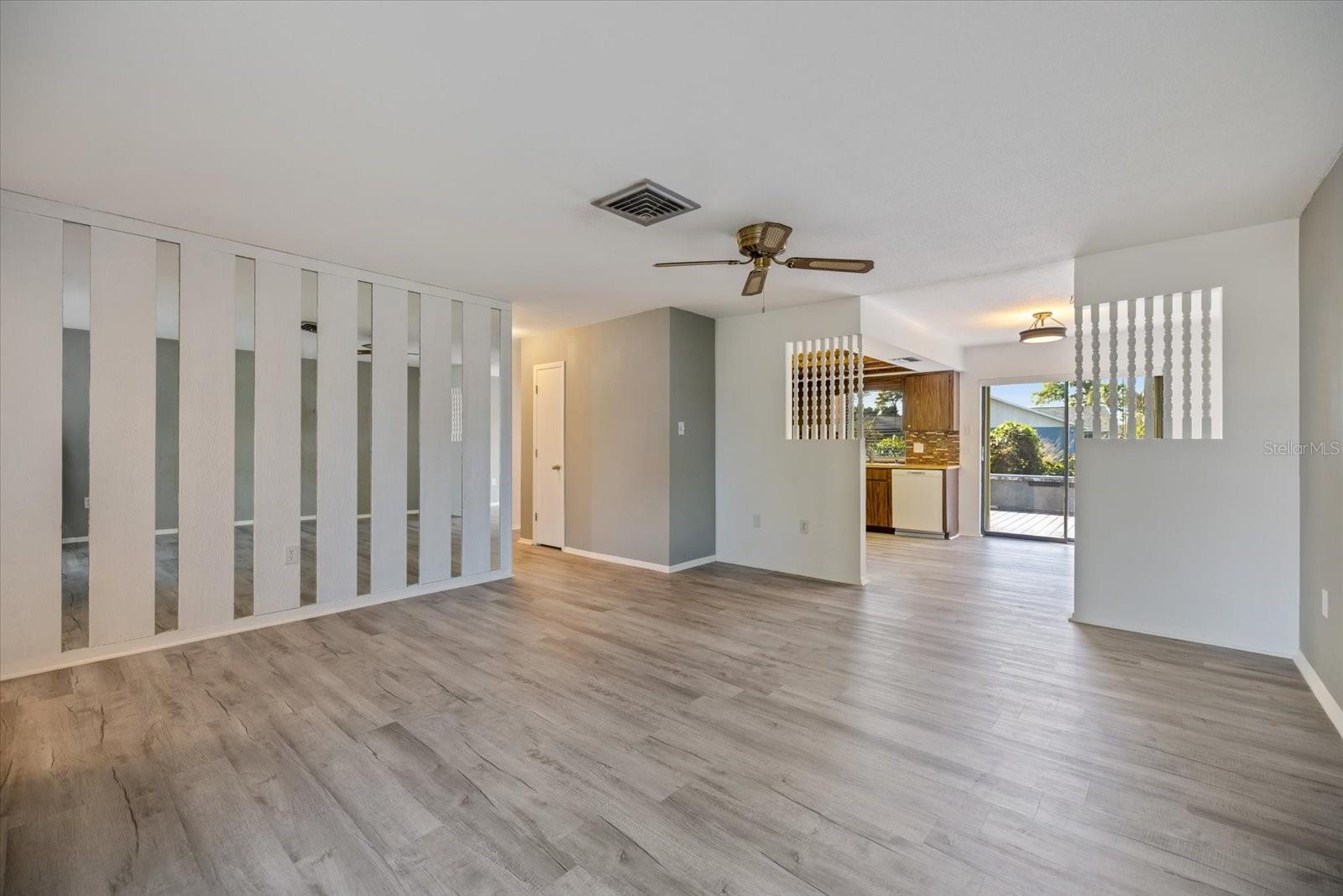 Image 6 of 26 For 3568 Roslyn Road