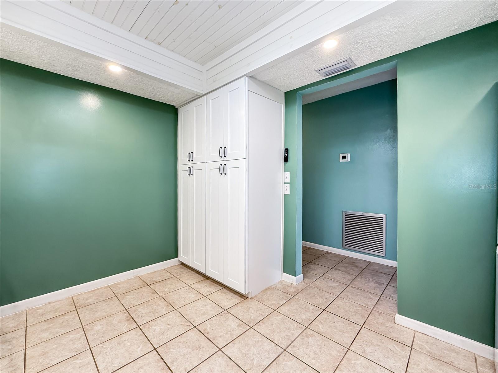 Image 12 of 29 For 1304 Miramar Street 202