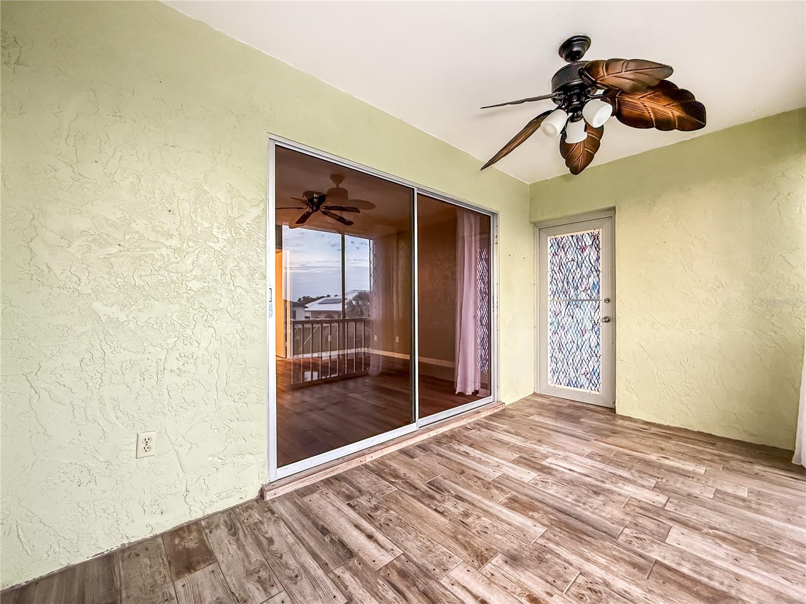 Image 22 of 29 For 1304 Miramar Street 202