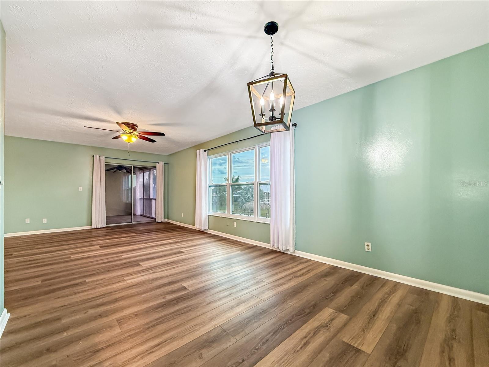 Image 8 of 29 For 1304 Miramar Street 202