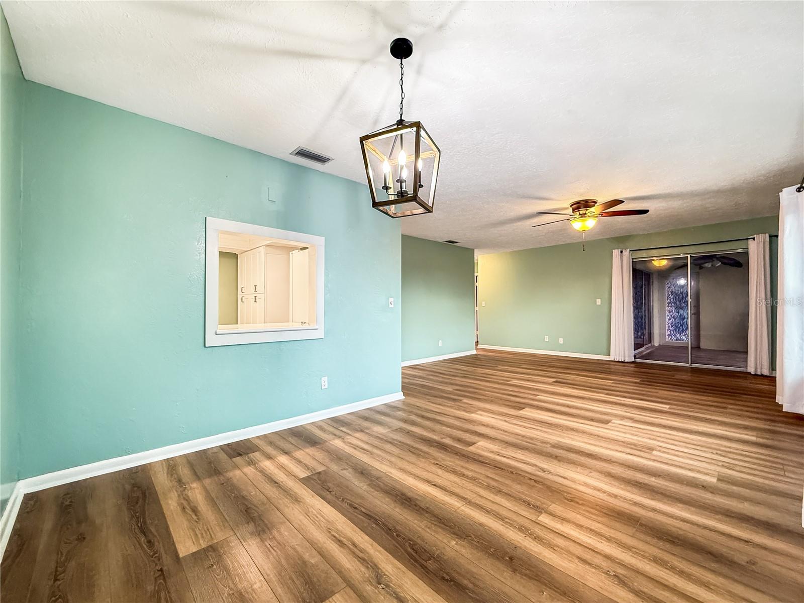 Image 9 of 29 For 1304 Miramar Street 202