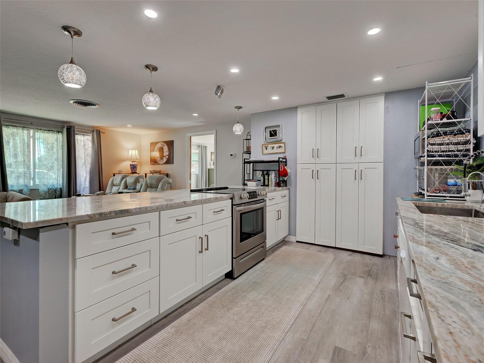 Image 11 of 42 For 2698 Valencia Road