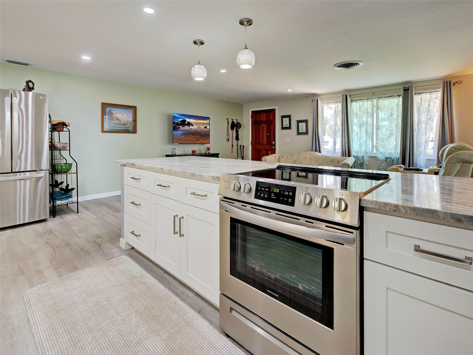 Image 14 of 42 For 2698 Valencia Road