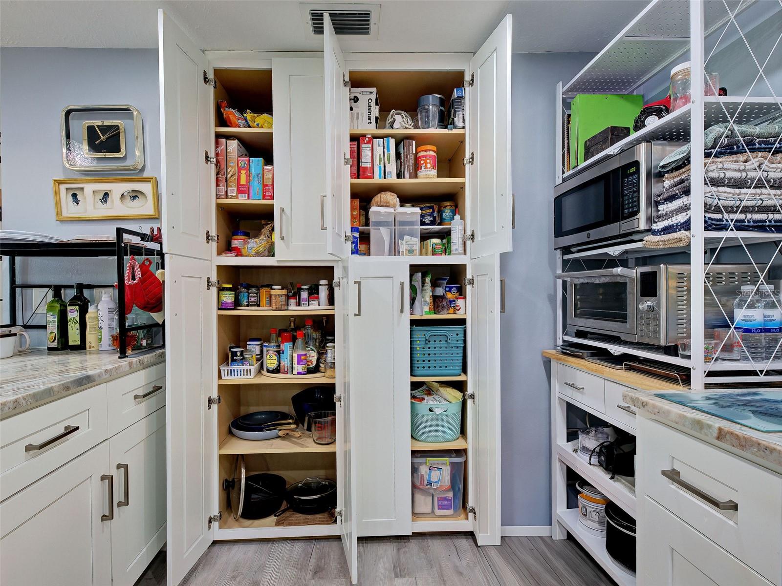 Image 15 of 42 For 2698 Valencia Road