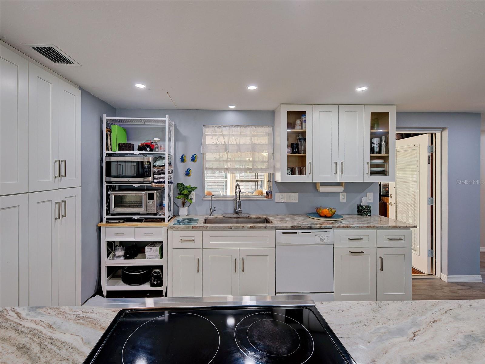 Image 17 of 42 For 2698 Valencia Road