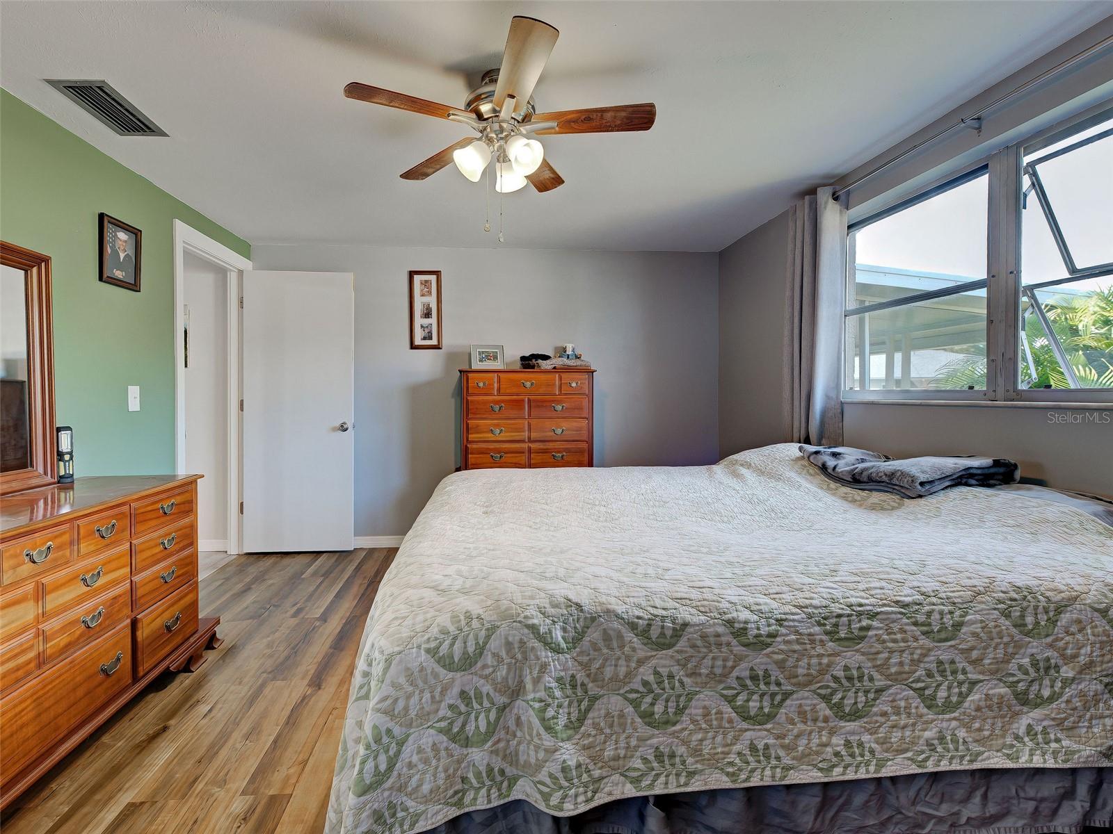 Image 24 of 42 For 2698 Valencia Road