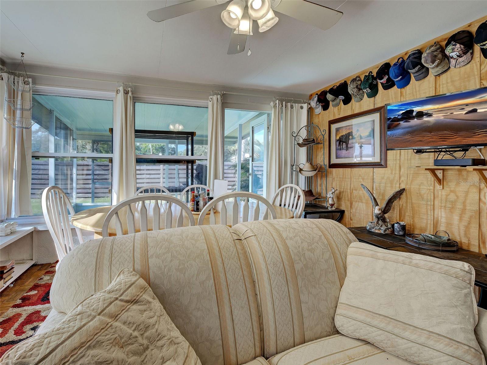 Image 29 of 42 For 2698 Valencia Road