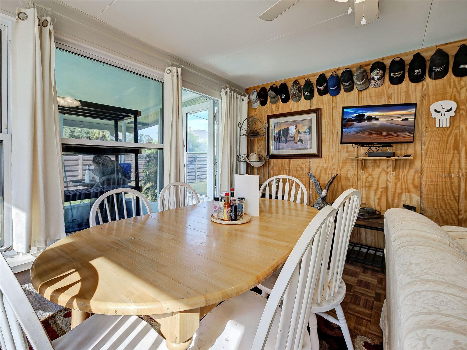 Image 30 of 42 For 2698 Valencia Road