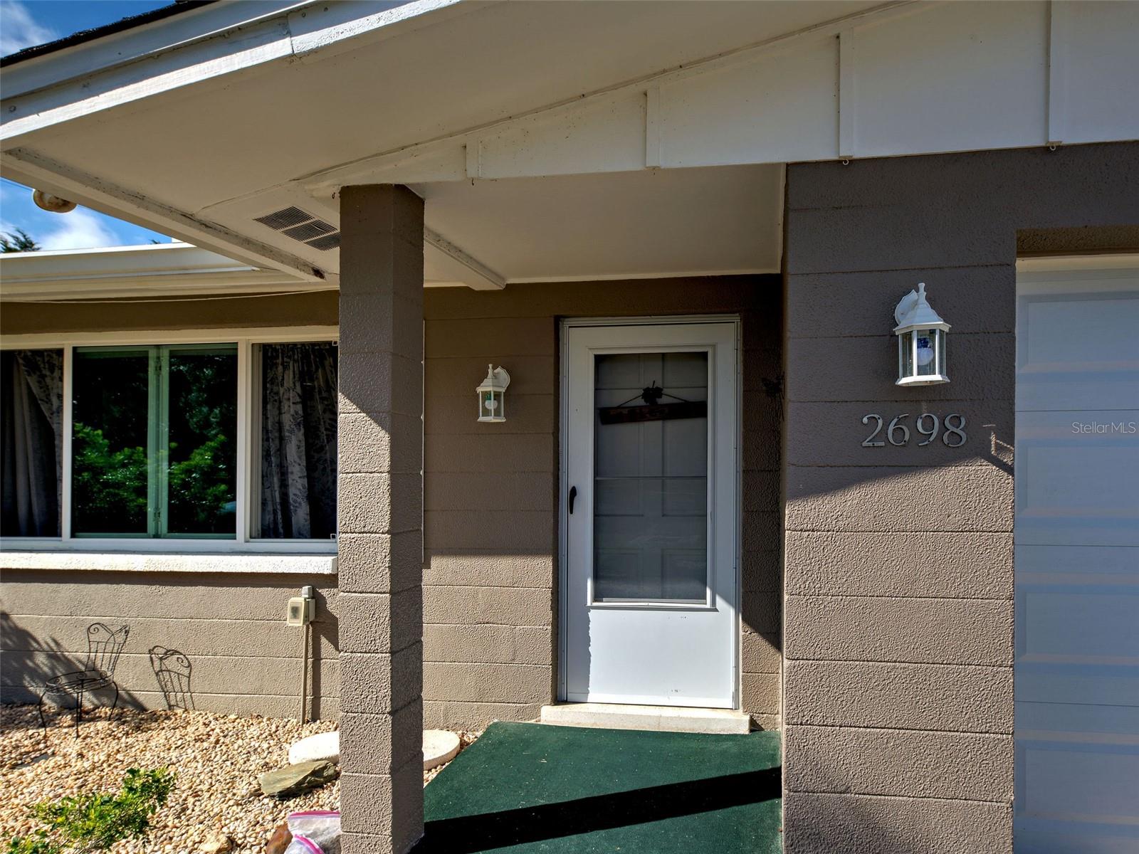 Image 4 of 42 For 2698 Valencia Road