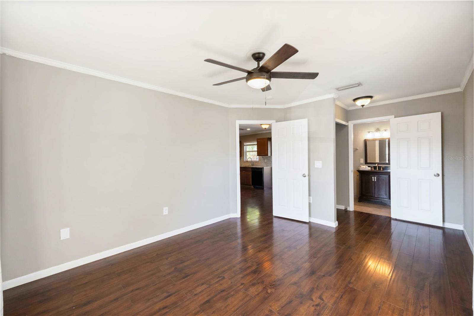 Image 17 of 48 For 1029 Elaine Street