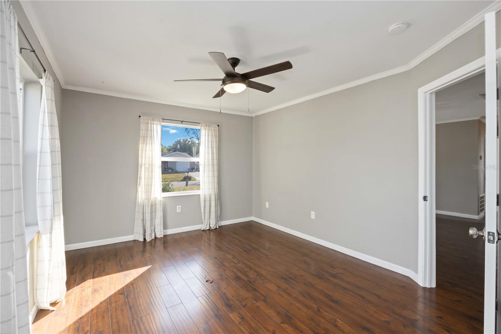 Image 18 of 48 For 1029 Elaine Street