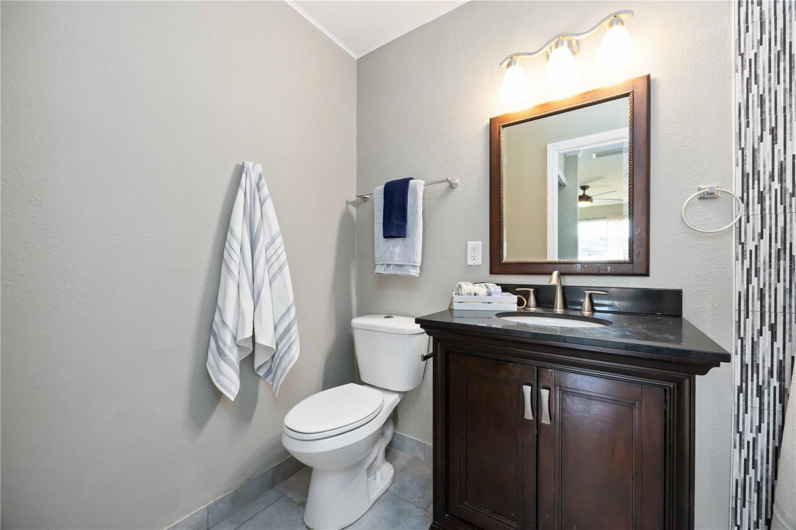 Image 19 of 48 For 1029 Elaine Street