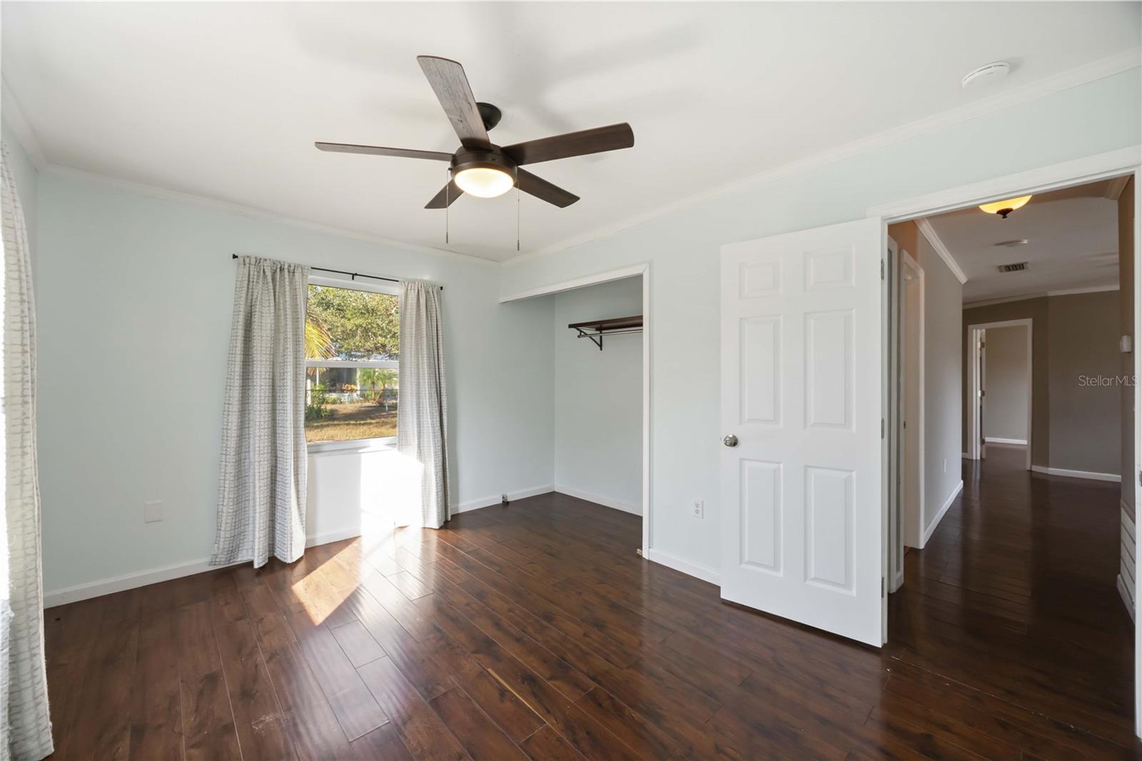 Image 22 of 48 For 1029 Elaine Street