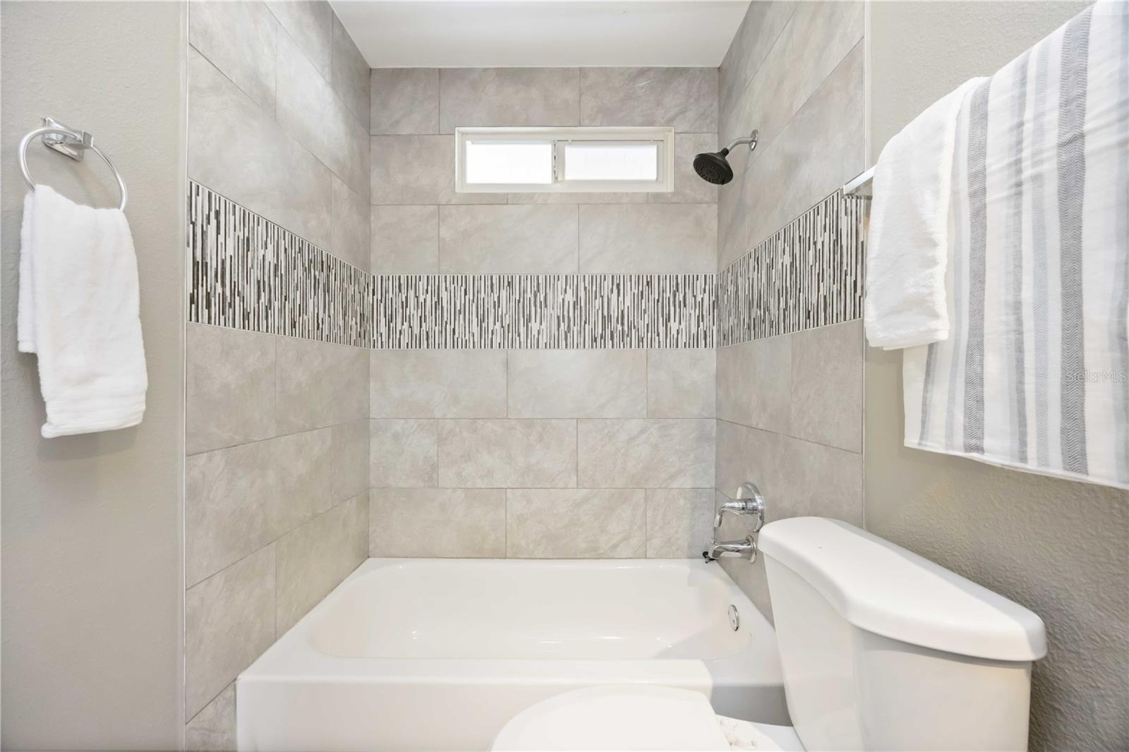 Image 28 of 48 For 1029 Elaine Street