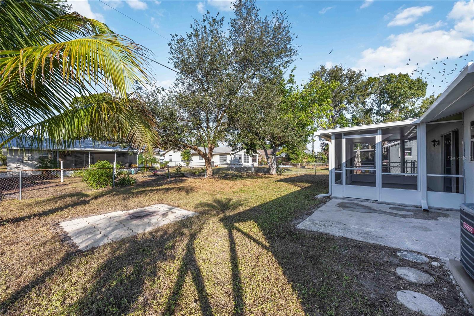 Image 34 of 48 For 1029 Elaine Street