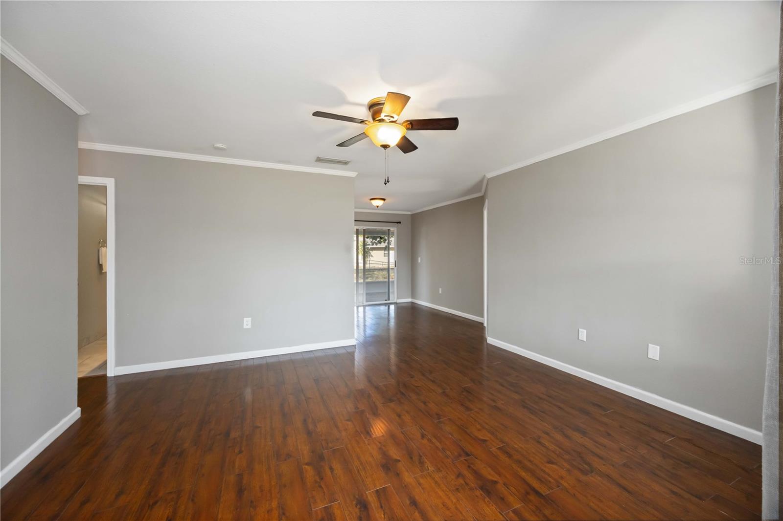 Image 6 of 48 For 1029 Elaine Street