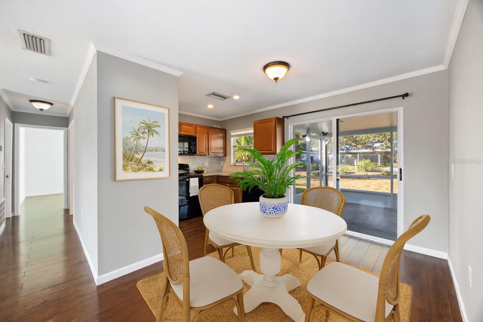 Image 9 of 48 For 1029 Elaine Street