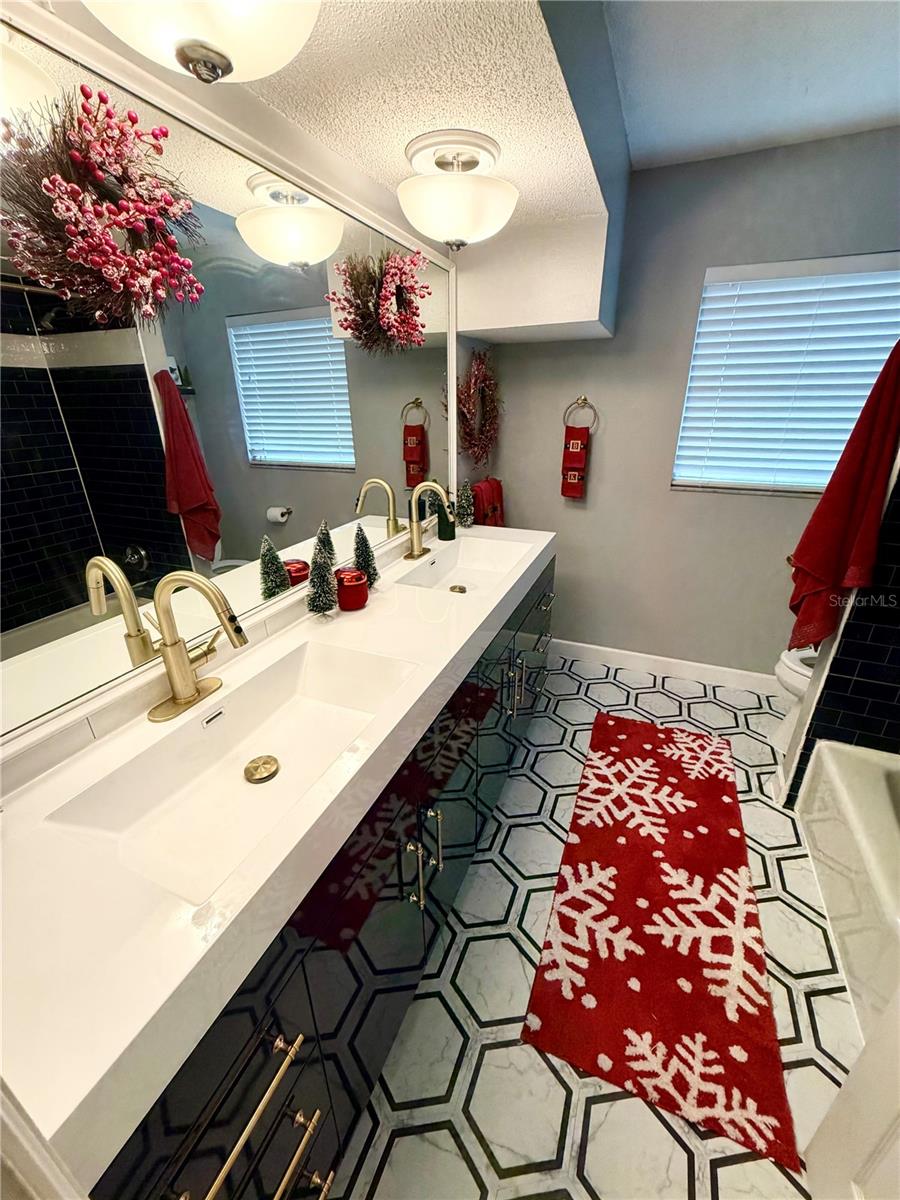 Image 14 of 38 For 3233 Teal Avenue