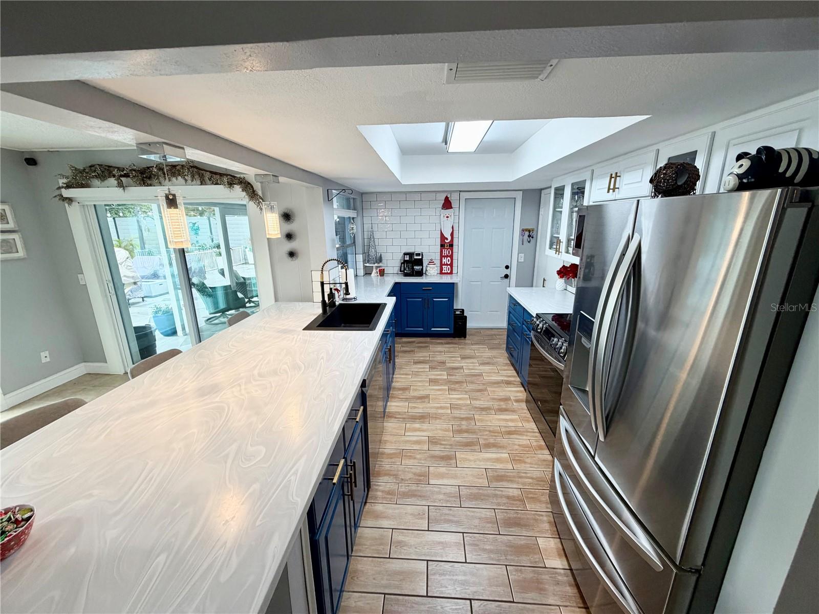 Image 16 of 38 For 3233 Teal Avenue