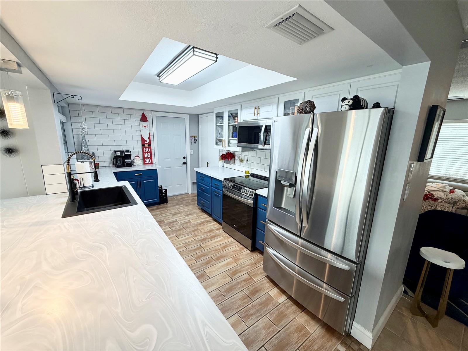 Image 18 of 38 For 3233 Teal Avenue