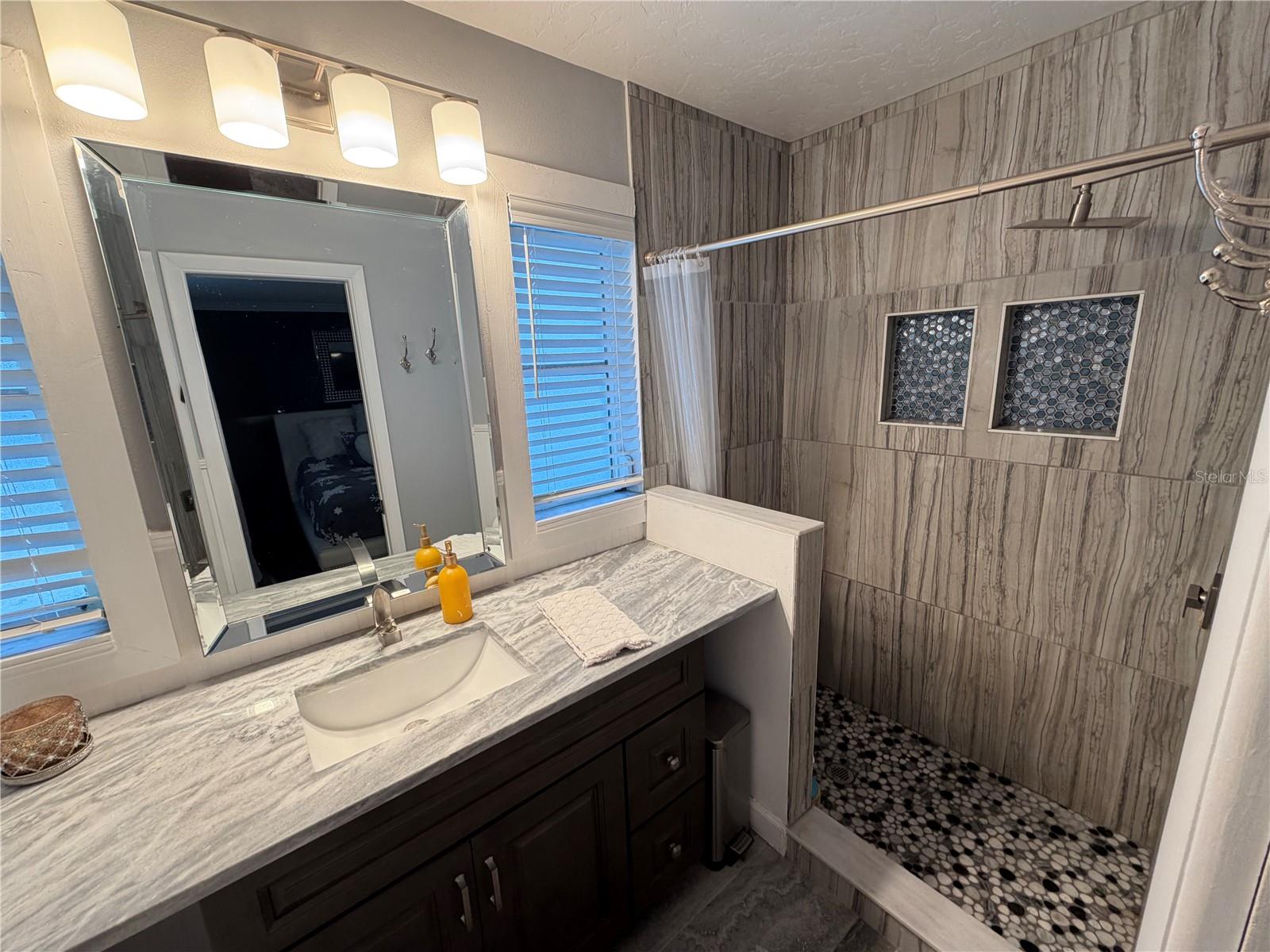 Image 30 of 38 For 3233 Teal Avenue