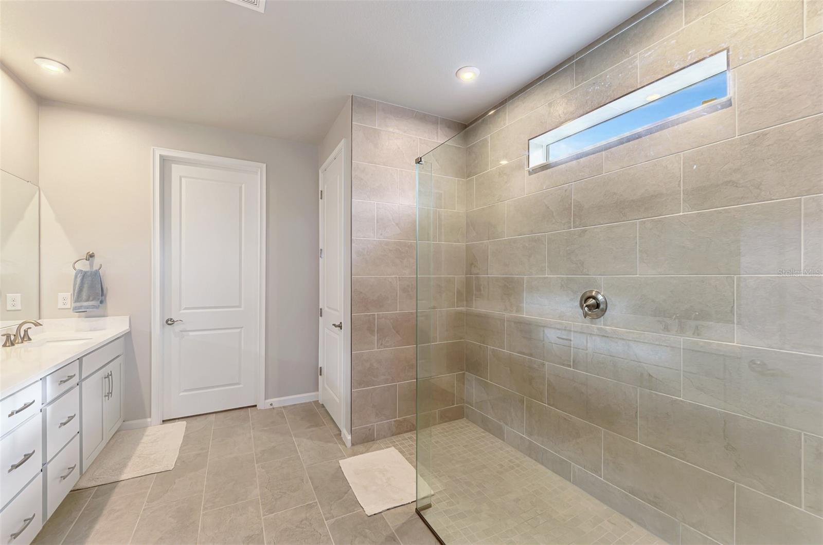 Image 35 of 98 For 11647 Myakka Blue Drive