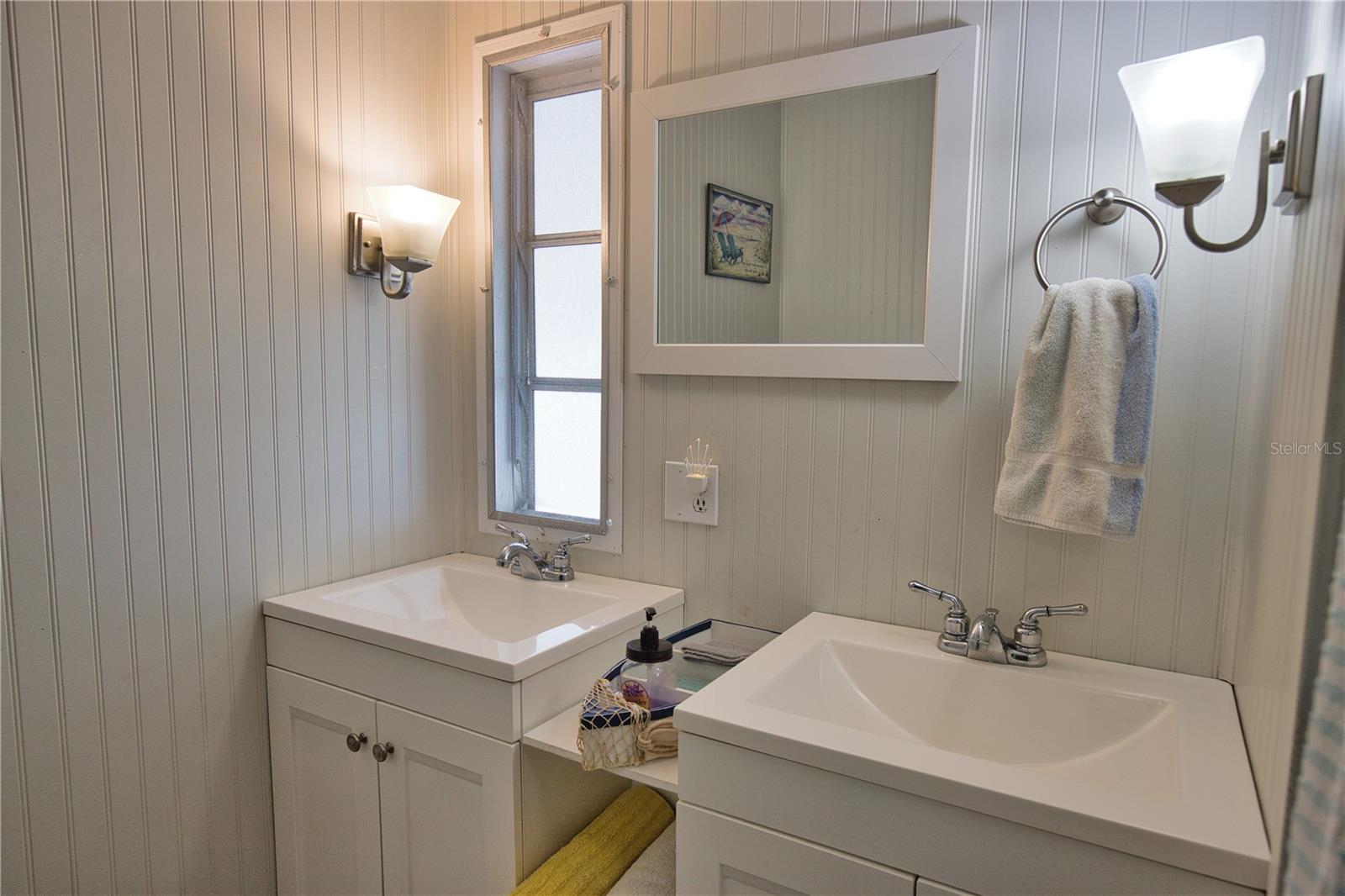 Image 17 of 39 For 8207 Archie Street