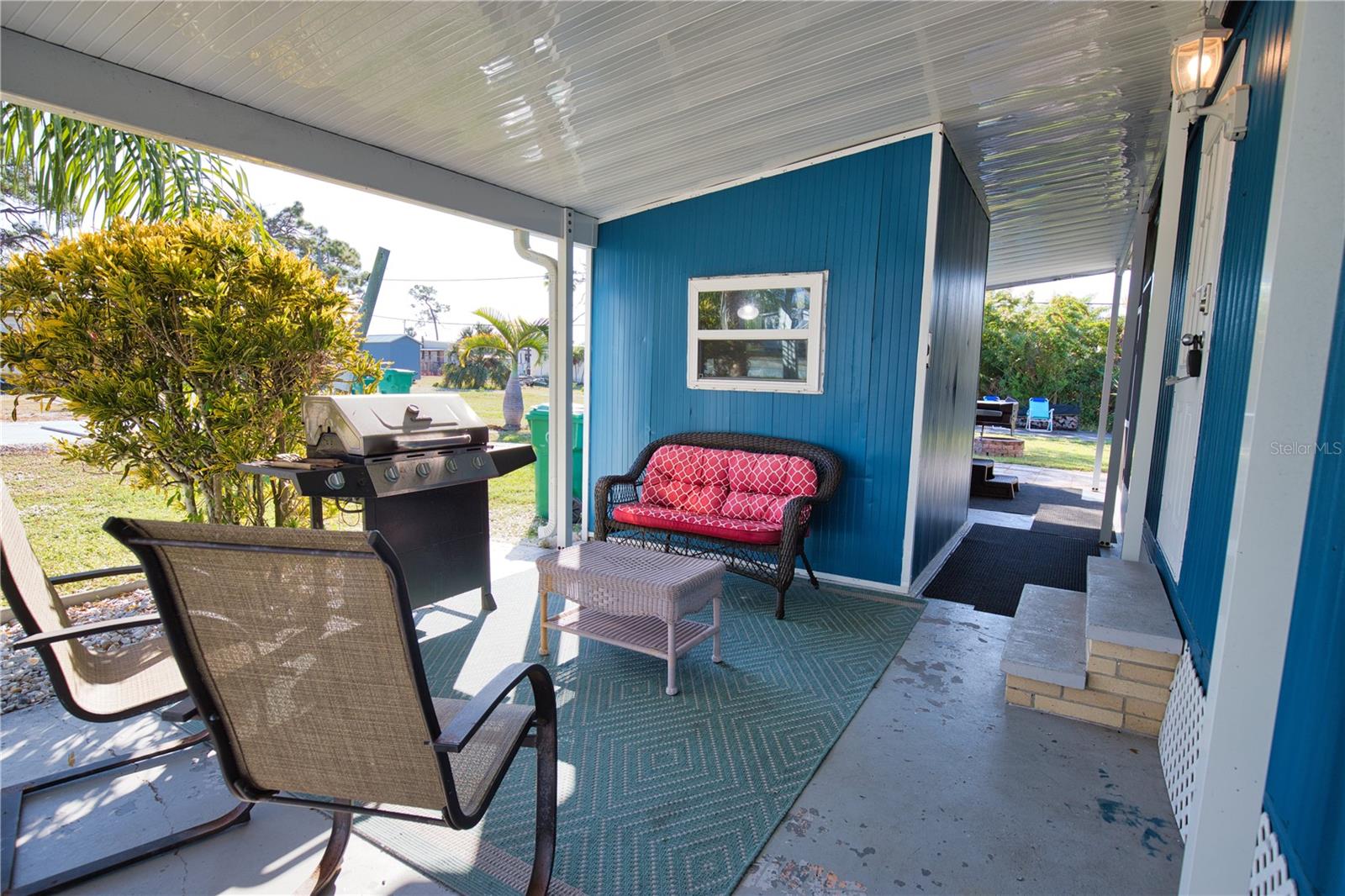 Image 2 of 39 For 8207 Archie Street